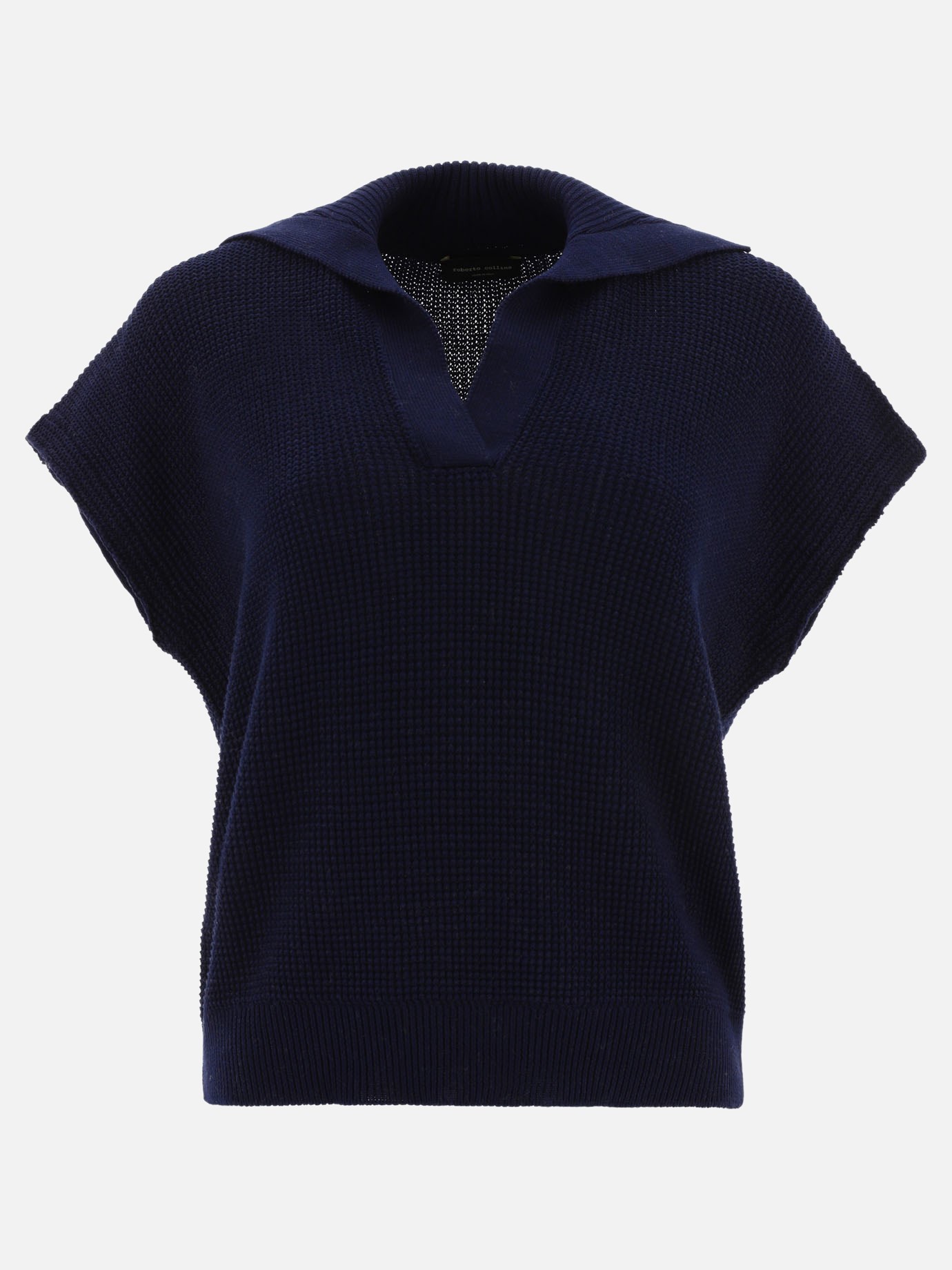 Sleeveless sweater with collar