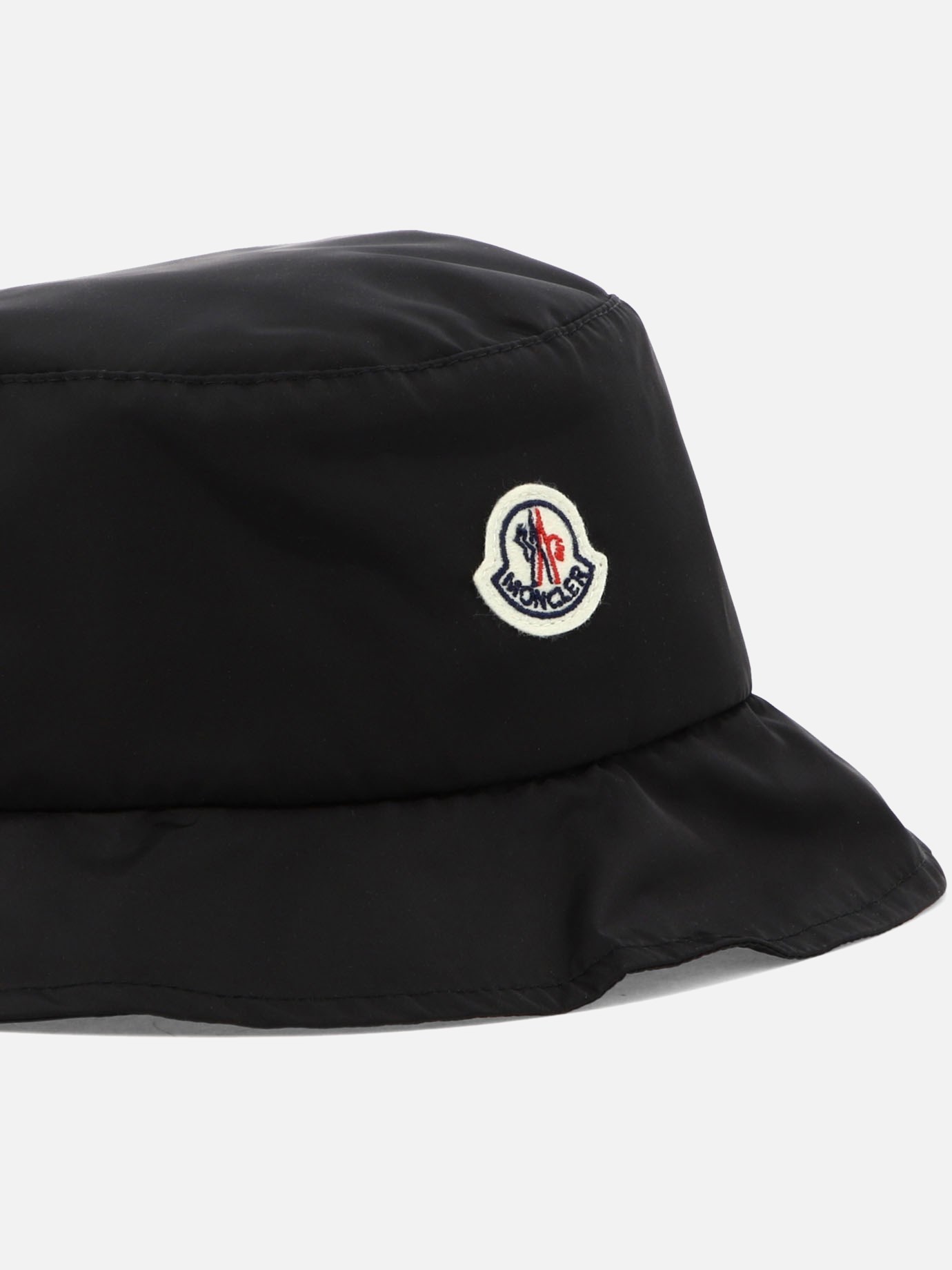 white moncler bucket hat