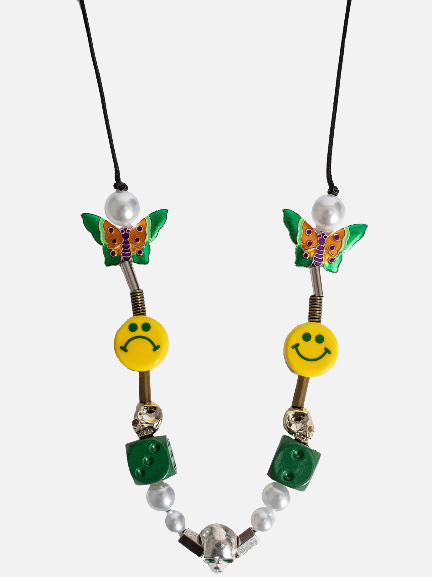 サルーテ EVAE SMILEY NECKLACE