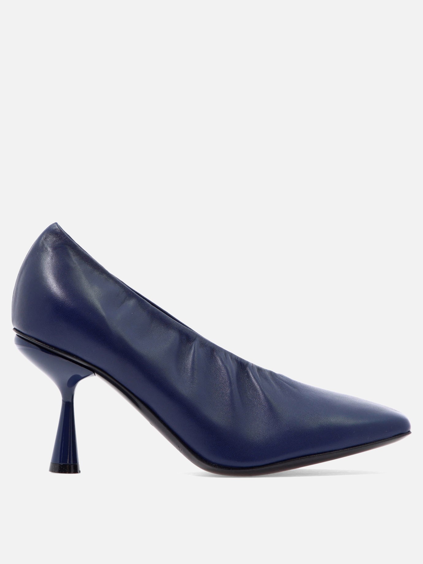 Pumps with square toe
