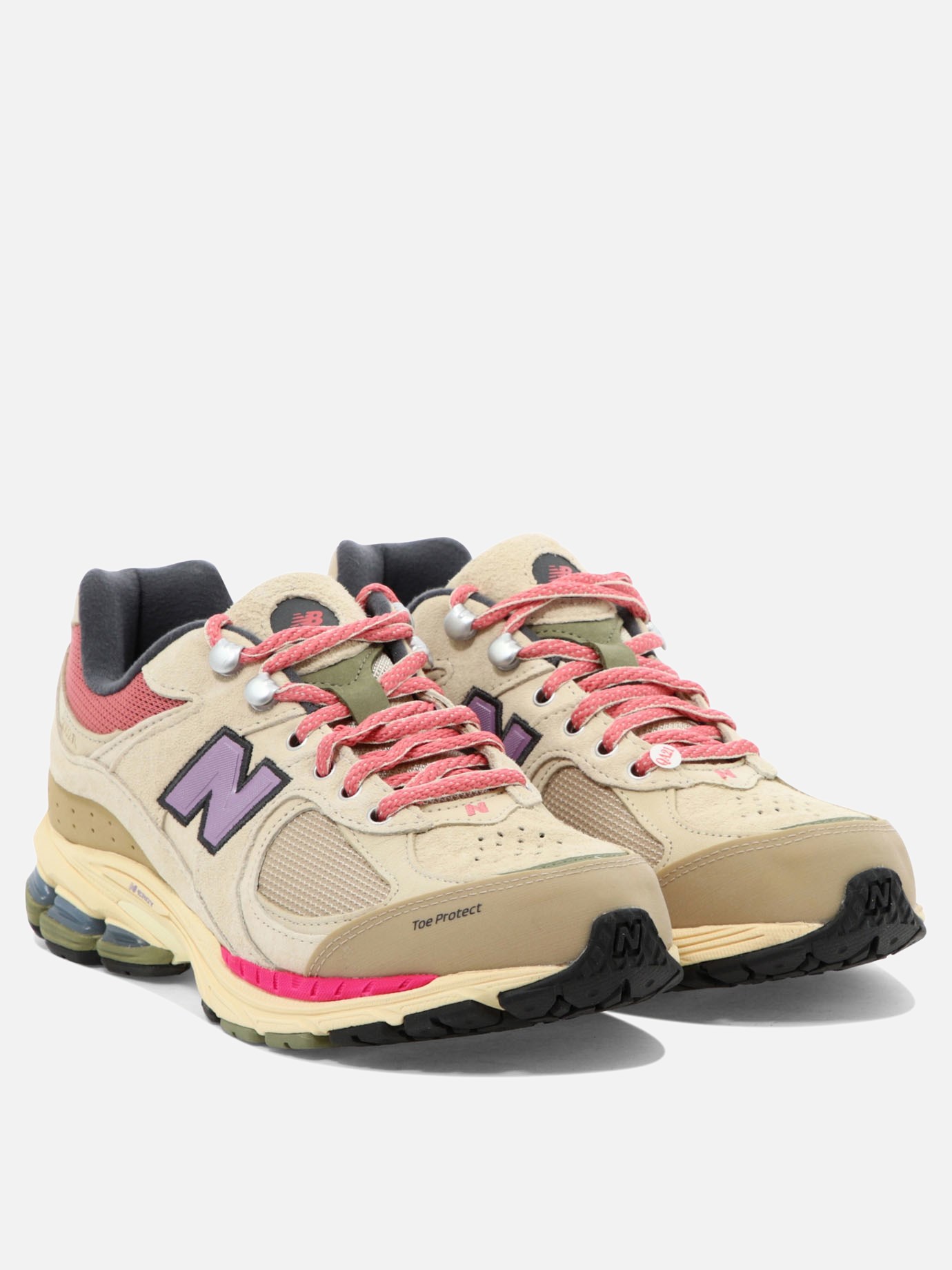 Sneaker  2002R  by New Balance